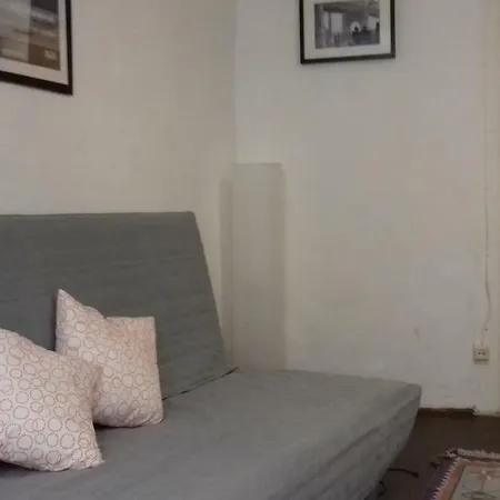 Apartament Center | Chiado Typical Small Flat *
