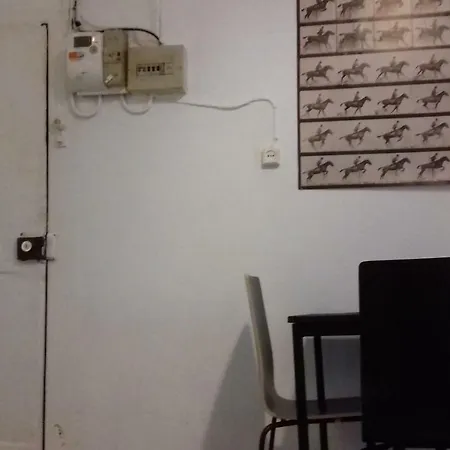 Center | Chiado Typical Small Flat Apartamento Lisboa